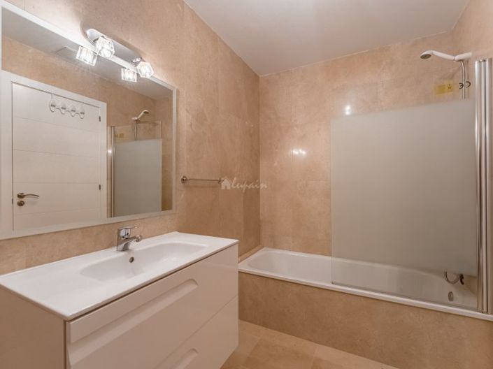 Image No.38-2 Bed Apartment for sale