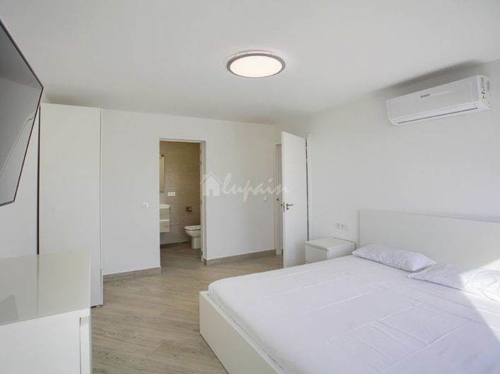 Image No.16-6 Bed Villa for sale