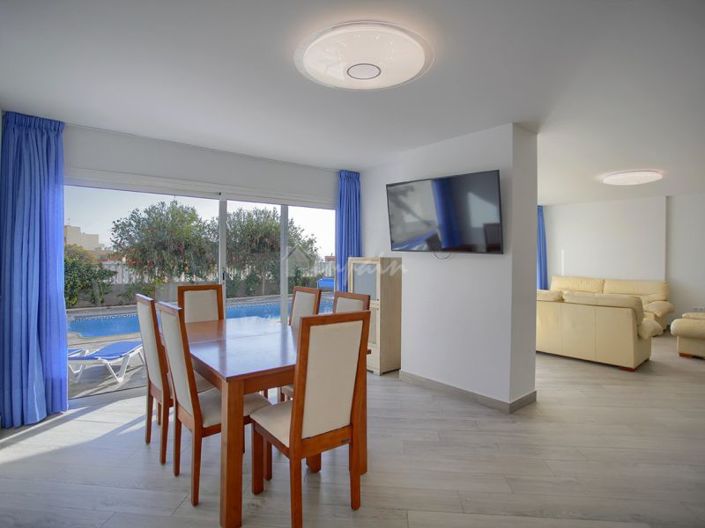 Image No.7-6 Bed Villa for sale