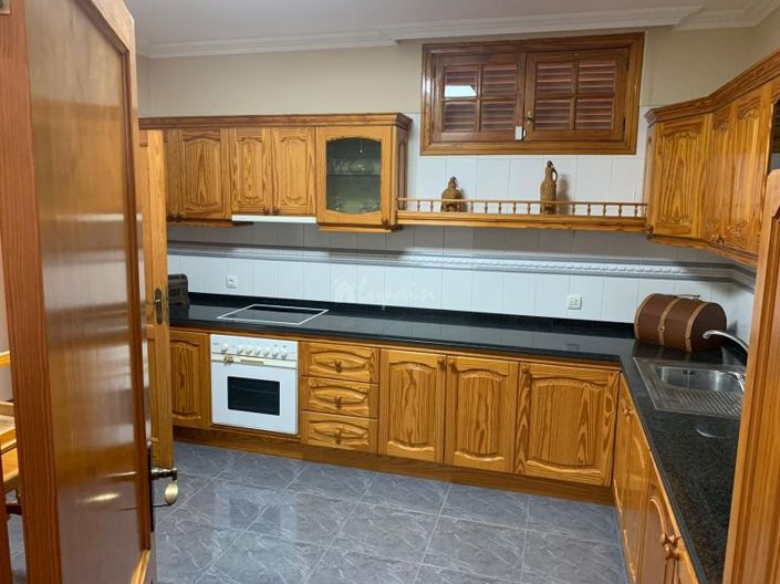 Image No.17-7 Bed Country House for sale