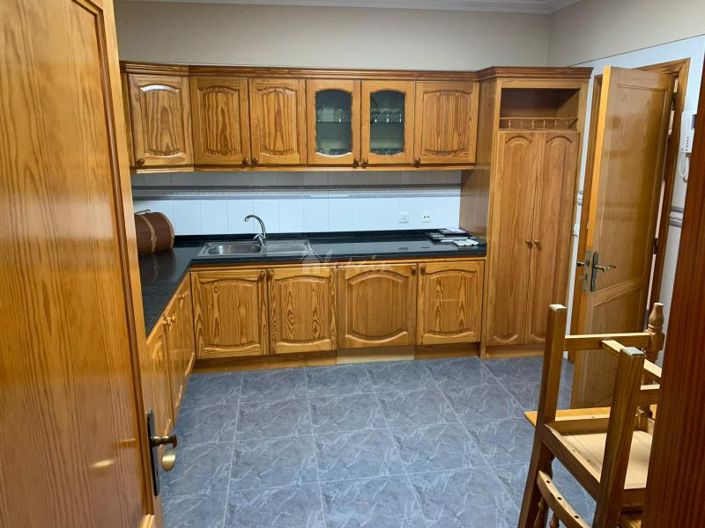 Image No.19-7 Bed Country House for sale