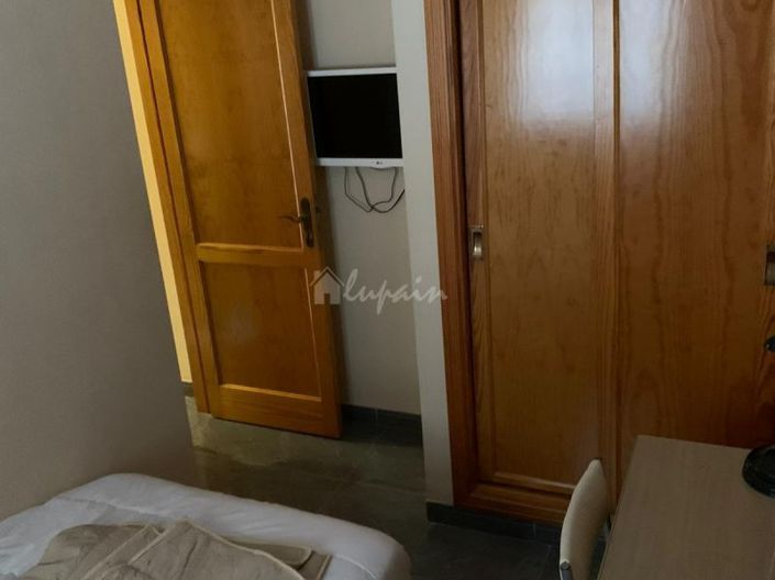 Image No.30-7 Bed Country House for sale