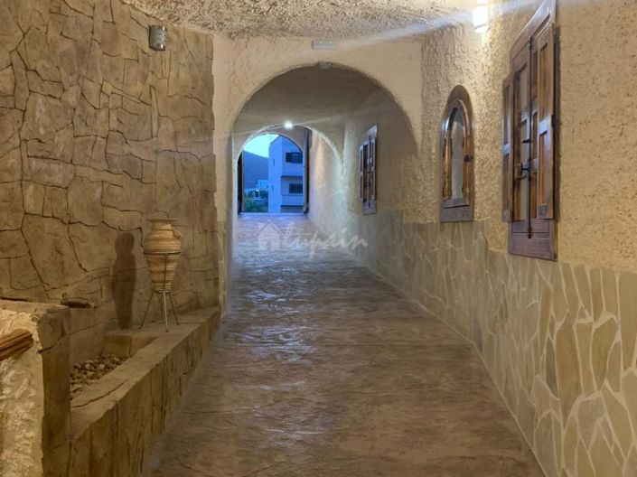 Image No.32-7 Bed Country House for sale