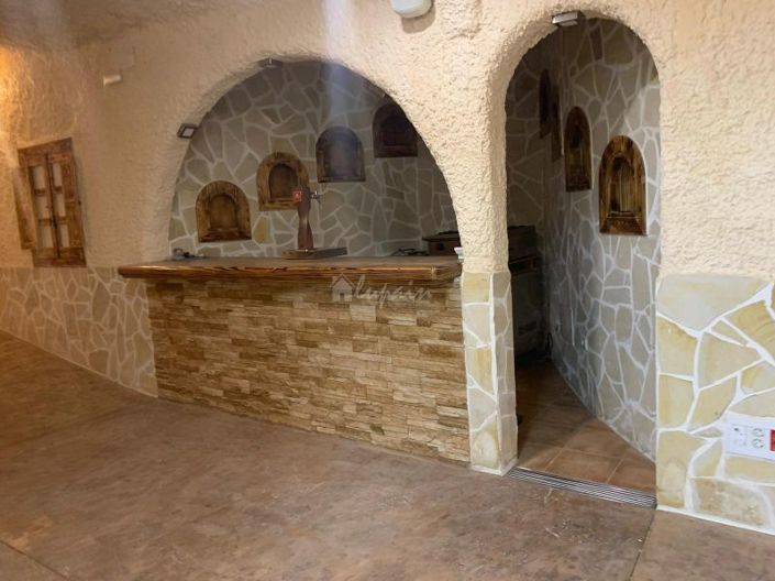 Image No.42-7 Bed Country House for sale