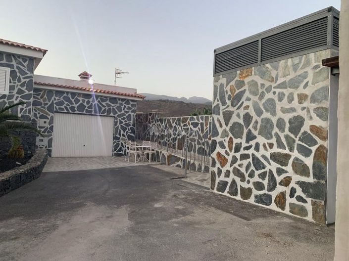 Image No.48-7 Bed Country House for sale