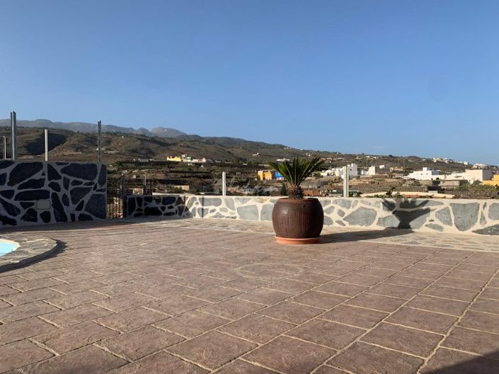 Image No.51-7 Bed Country House for sale