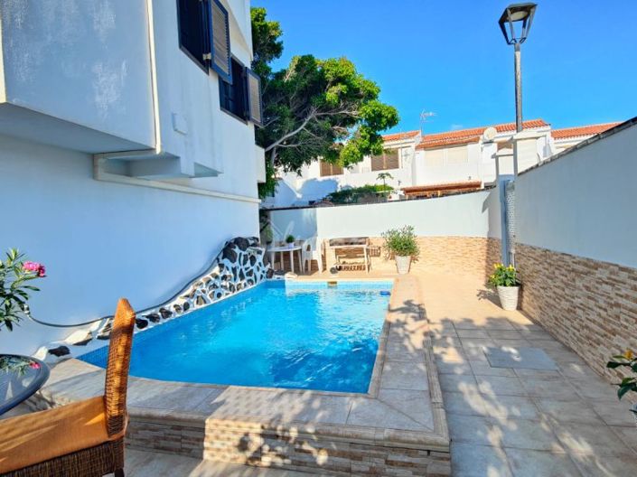 Image No.33-3 Bed Villa for sale