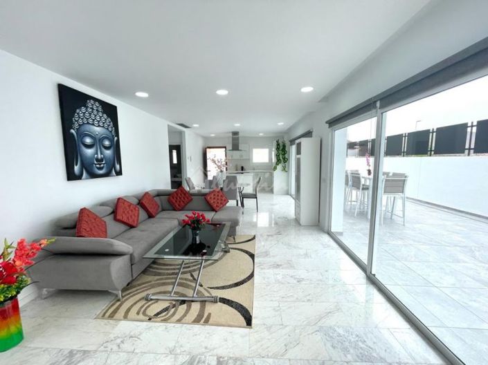 Image No.11-3 Bed Villa for sale