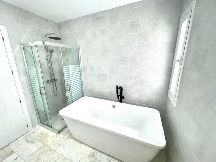 Image No.31-3 Bed Villa for sale