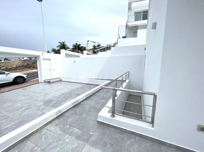 Image No.43-3 Bed Villa for sale