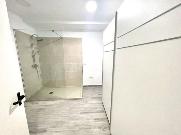 Image No.58-3 Bed Villa for sale