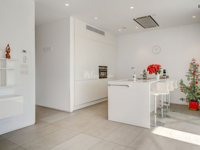 Image No.9-1 Bed Apartment for sale