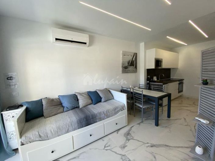 Image No.8-Studio for sale