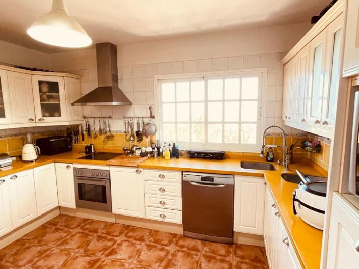 Image No.16-4 Bed Villa for sale