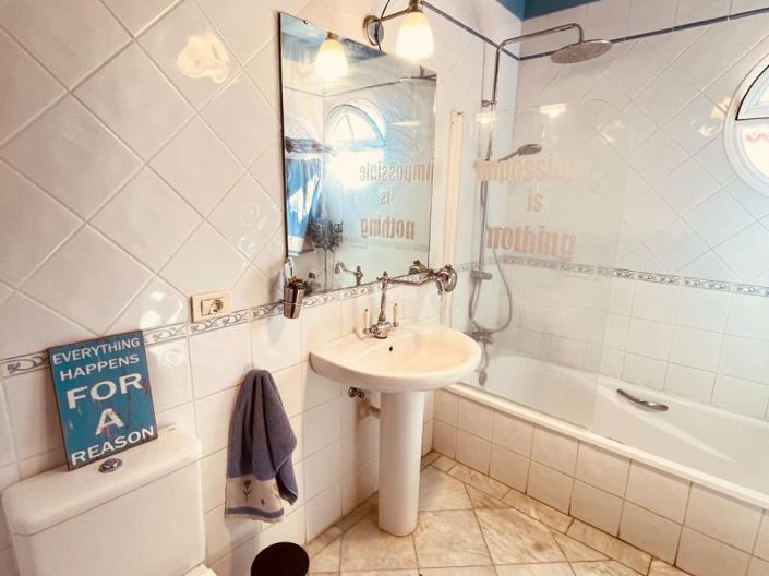 Image No.31-4 Bed Villa for sale