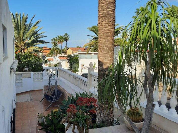 Image No.3-4 Bed Villa for sale