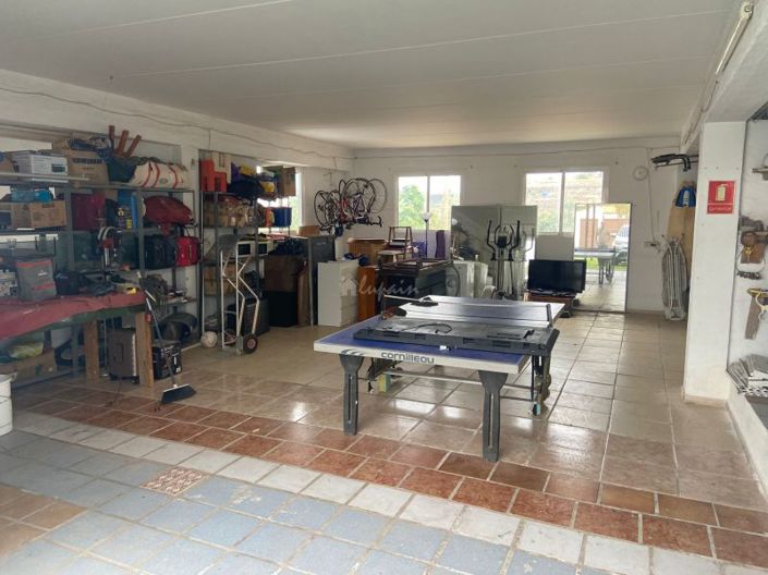 Image No.12-6 Bed Villa for sale