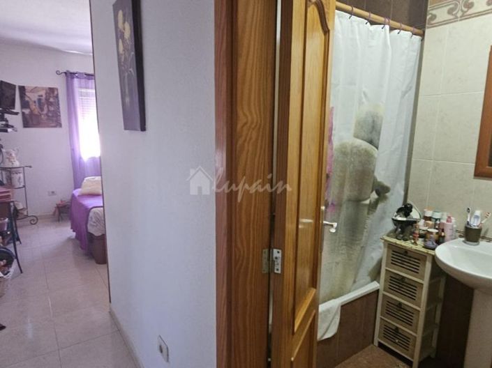 Image No.12-3 Bed Apartment for sale