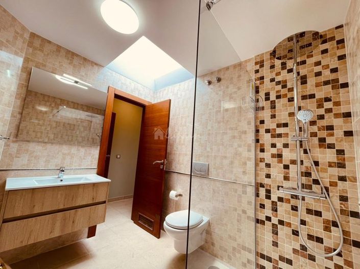 Image No.39-4 Bed Villa for sale