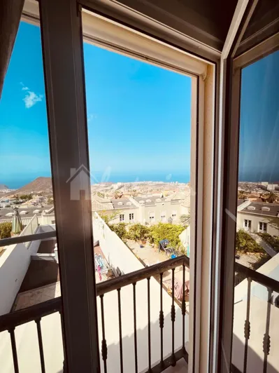 Image No.14-3 Bed Townhouse for sale