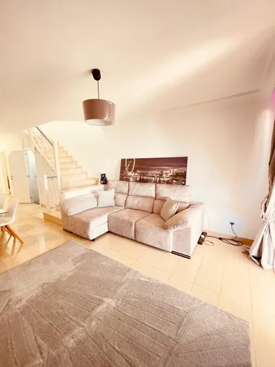 Image No.22-3 Bed Townhouse for sale