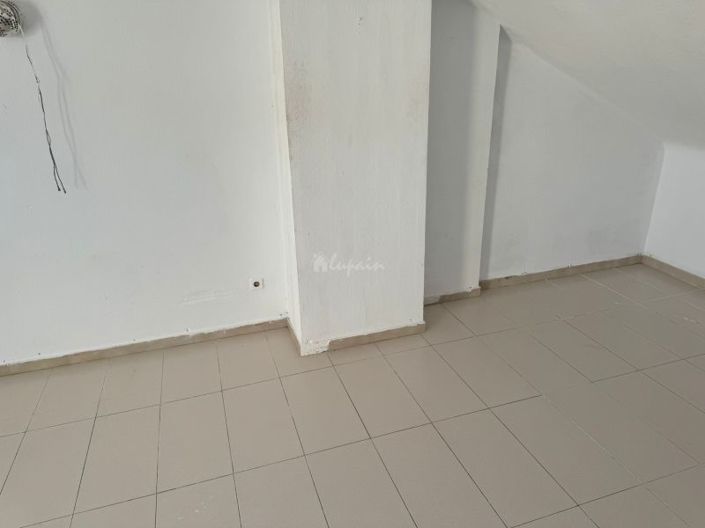 Image No.11-3 Bed Townhouse for sale