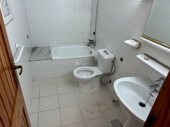 Image No.16-3 Bed Townhouse for sale