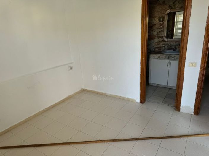 Image No.19-3 Bed Townhouse for sale