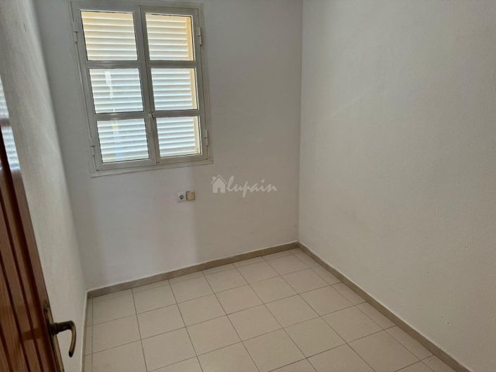 Image No.24-3 Bed Townhouse for sale