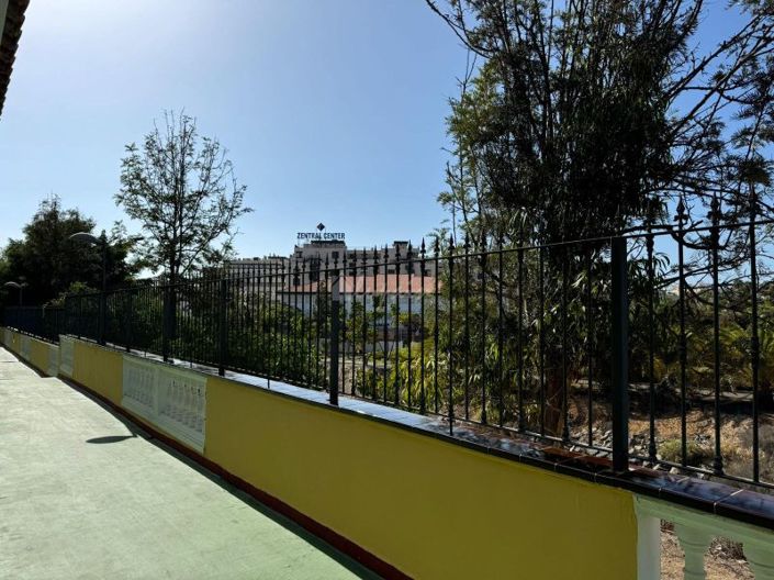 Image No.29-3 Bed Townhouse for sale