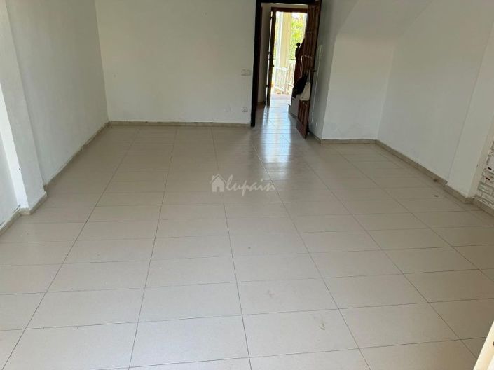 Image No.30-3 Bed Townhouse for sale