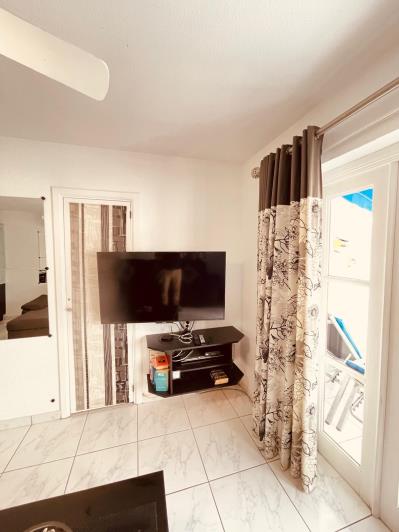 Image No.10-1 Bed Apartment for sale