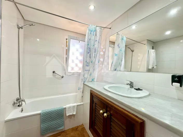 Image No.7-Studio for sale