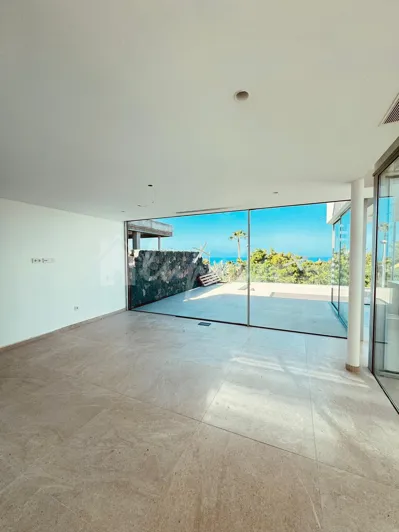 Image No.12-4 Bed Villa for sale