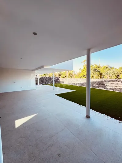 Image No.20-4 Bed Villa for sale