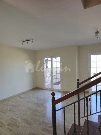 Image No.11-3 Bed Townhouse for sale