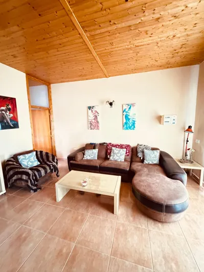 Image No.12-4 Bed Country House for sale