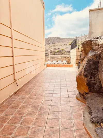 Image No.6-3 Bed Townhouse for sale