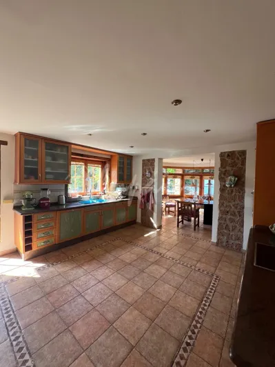 Image No.20-4 Bed Country House for sale