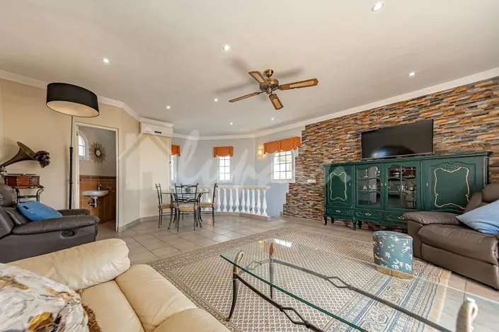 Image No.6-3 Bed Villa for sale