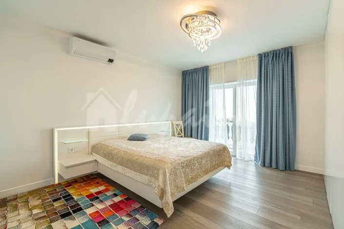 Image No.18-5 Bed Villa for sale