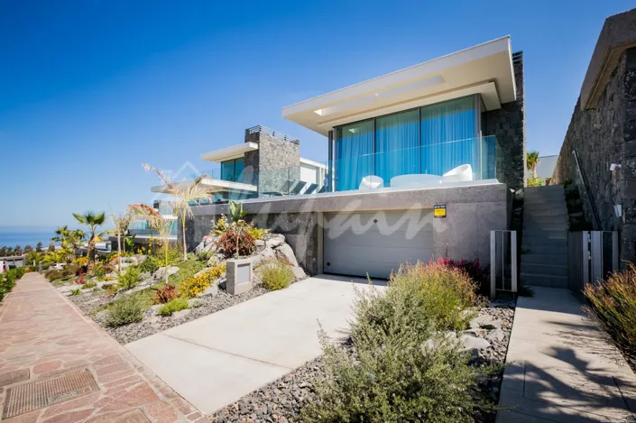 Image No.1-3 Bed Villa for sale