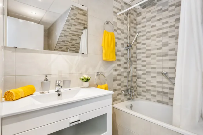 Image No.26-2 Bed Apartment for sale