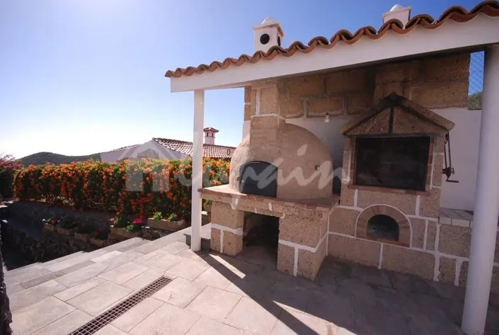 Image No.25-2 Bed Finca for sale