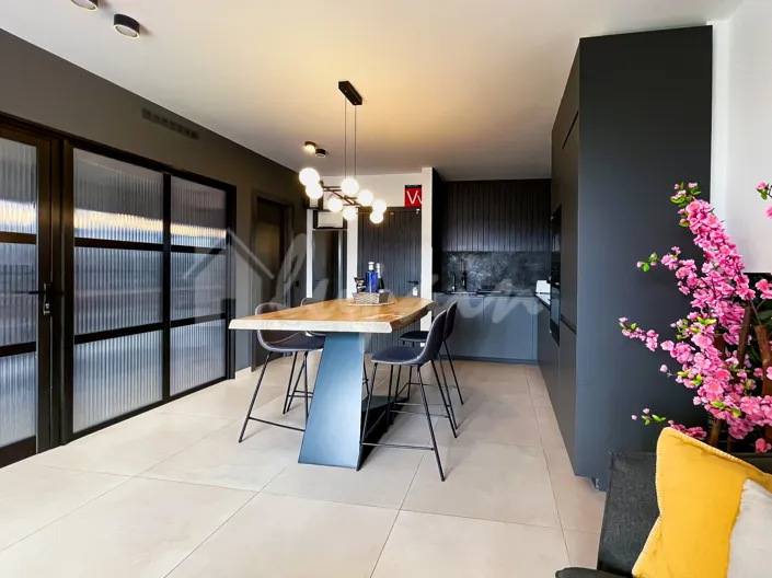 Image No.10-2 Bed Apartment for sale