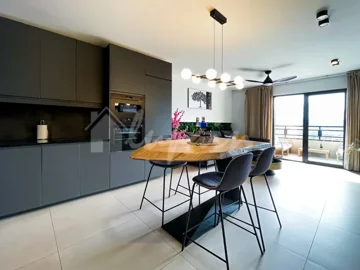 original1468fa15803c390jpg