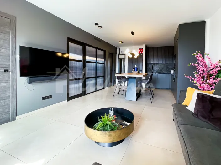 Image No.8-2 Bed Apartment for sale