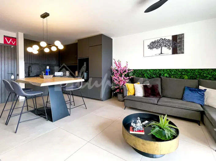 Image No.9-2 Bed Apartment for sale