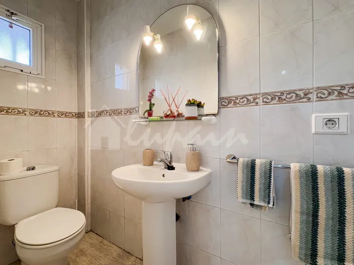 Image No.25-4 Bed Apartment for sale