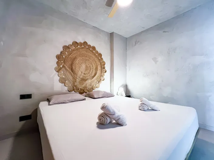 Image No.26-2 Bed Apartment for sale